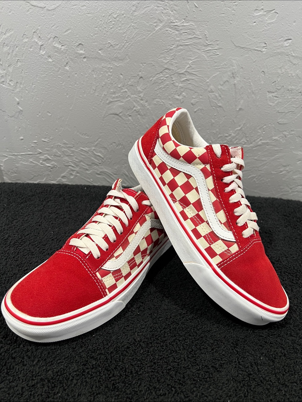 🔥 VANS OLD SKOOL CHECKERED LOW Skateboard Sneakers Red/White 
Mens 6.5 /Women 8